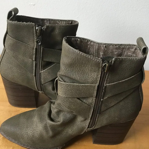 BLOWFISH PAULINE BOOTIES ANKLE  BOOTS WOMEN *1 pull tab on is missing US 7 - Picture 2 of 9